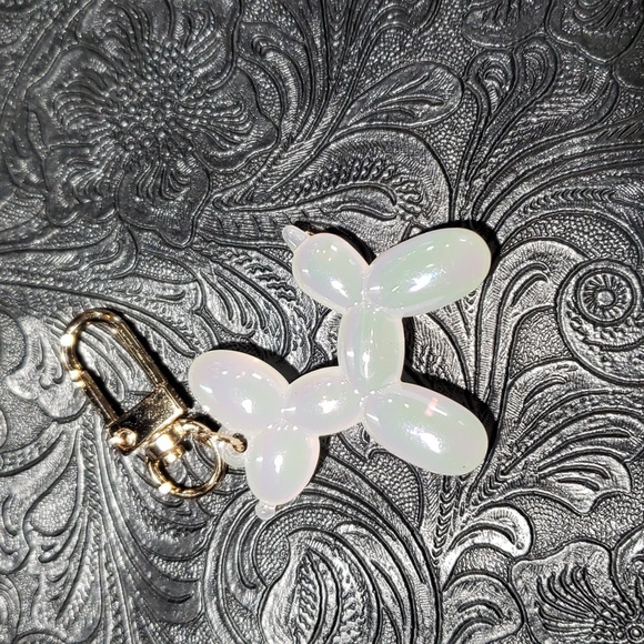 Balloon animal keychains. - Picture 3 of 8